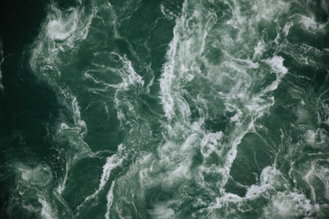 bird’s eye photography of body of water